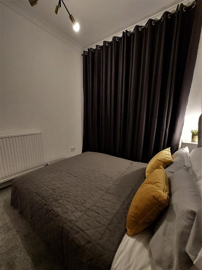 Modern & Bright, G/F, 1Br Apt. Real Hidden Gem Apartman Hamilton Kültér fotó