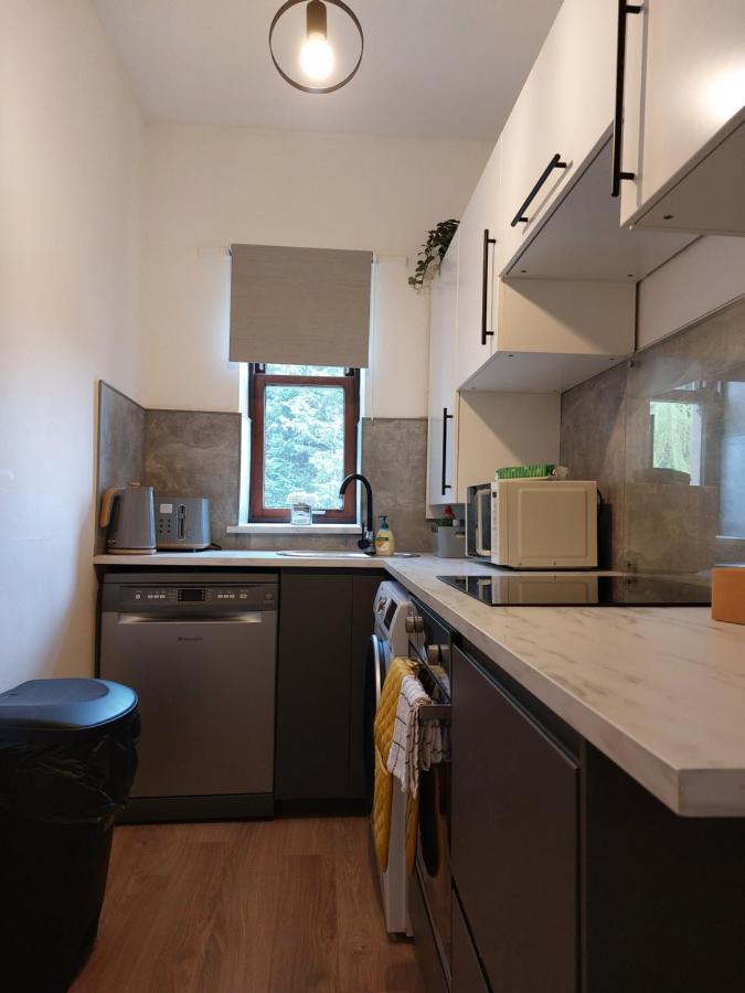 Modern & Bright, G/F, 1Br Apt. Real Hidden Gem Apartman Hamilton Kültér fotó